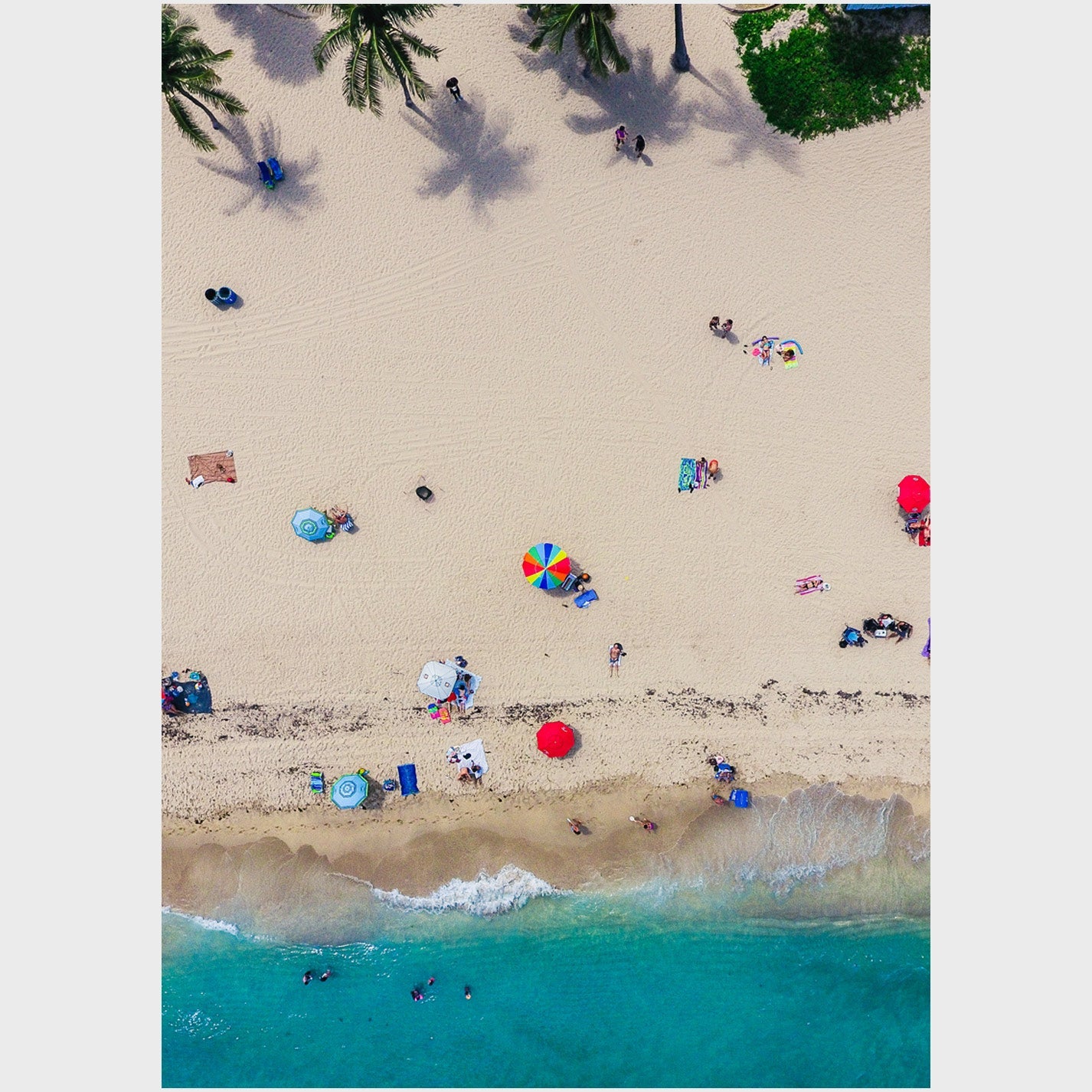 Beach with People from a drone - heyvidashop